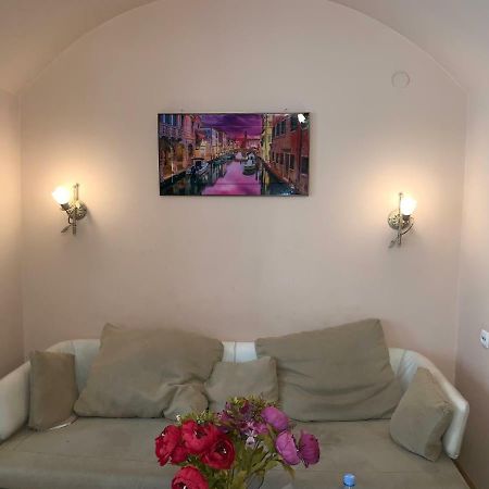 House Apartman Tbiliszi Kültér fotó