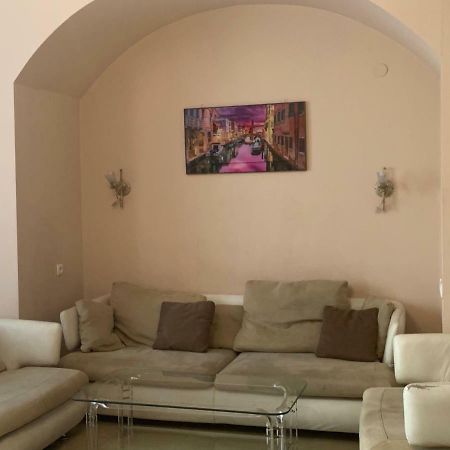 House Apartman Tbiliszi Kültér fotó