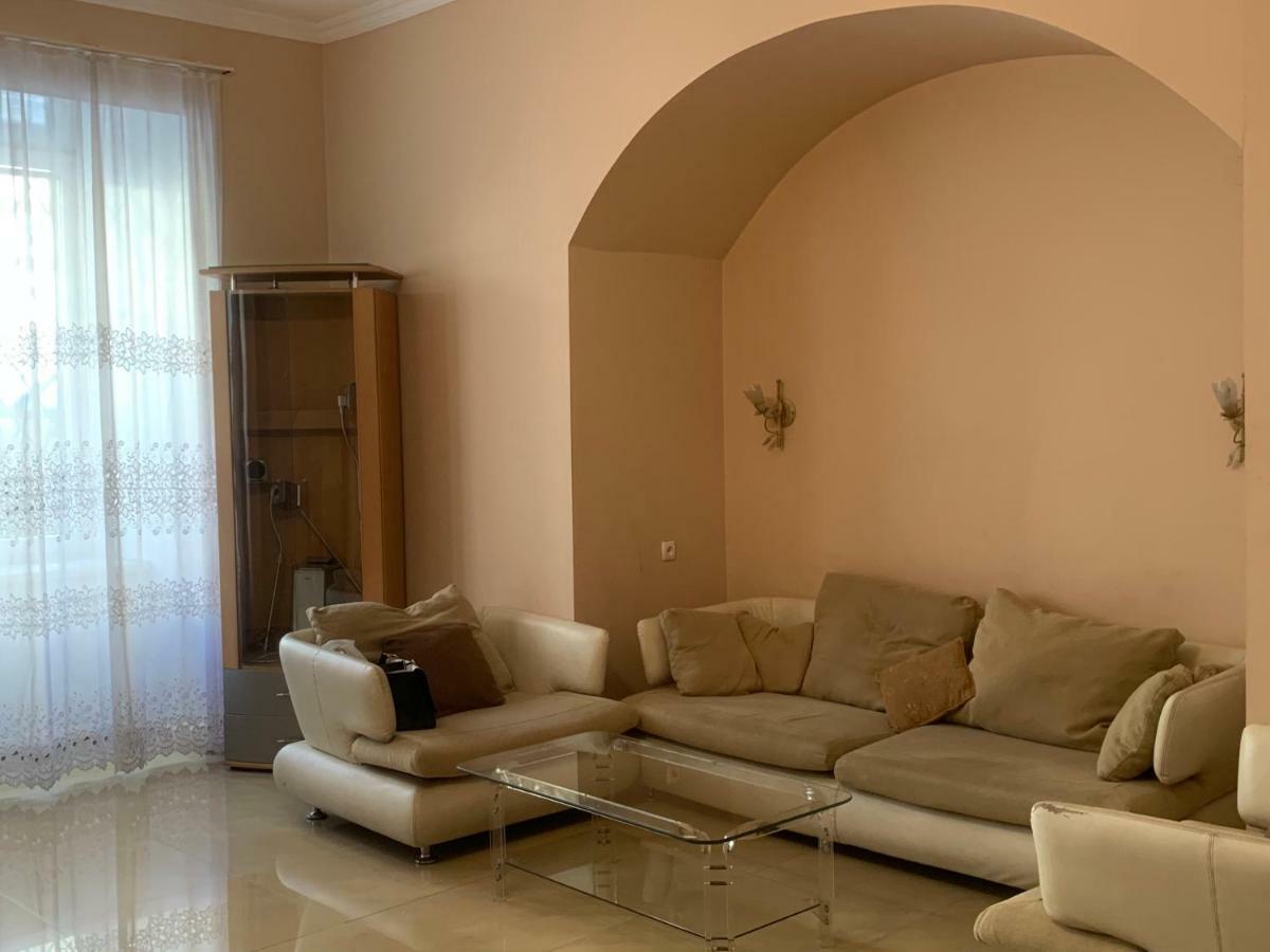 House Apartman Tbiliszi Kültér fotó